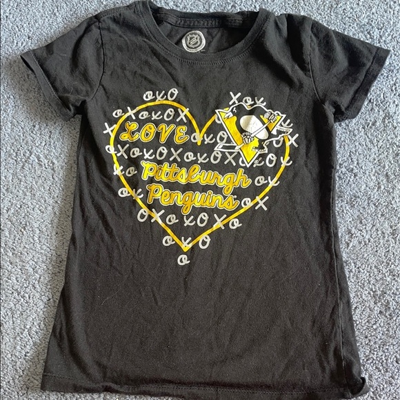 NHL Pittsburgh Penguins Short Sleeve Tee with Heart Design - Picture 1 of 5